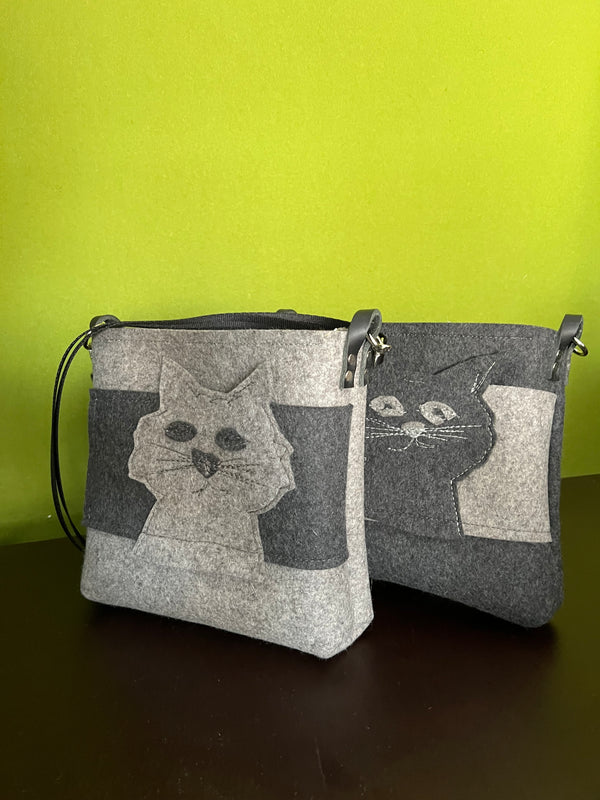 *CAT LADY Pocket CROSS BODY