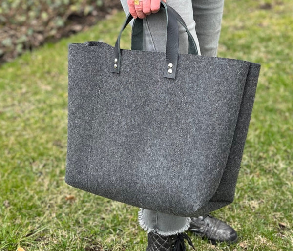Grey & Dark Grey Felt Fabric Reusable Shopping Bag With Handle, 50 X25x25cm  at Rs 599/piece in Jaipur
