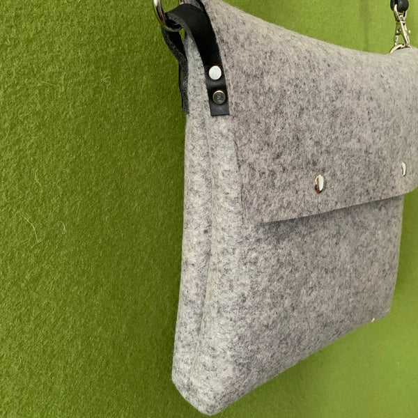 Kiki Bag : Crossbody Handmade Felt Purse